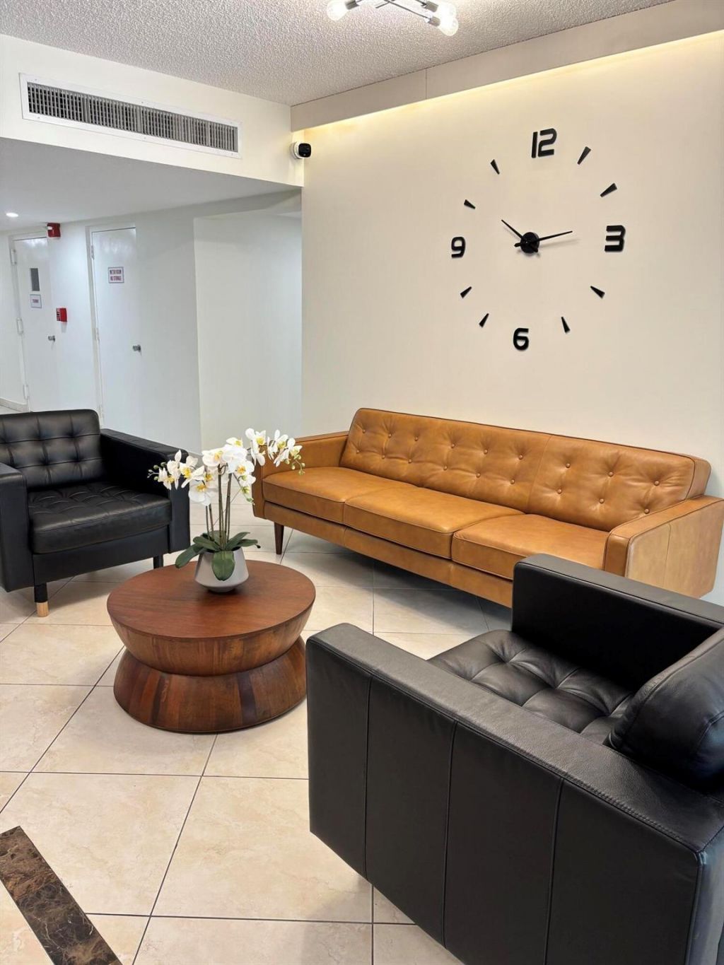 3960 Oaks Clubhouse Drive, Unit 401, Pompano Beach, FL 33069 Photo