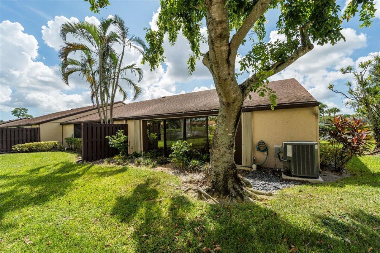 630 Sea Pine Way, Unit A, Greenacres, FL 33415 Photo