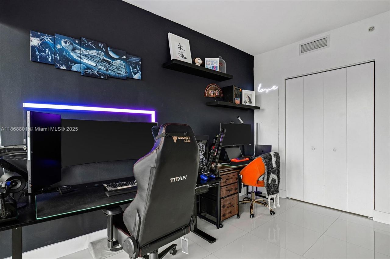 92 SW 3rd St, Unit 4312, Miami, FL 33130 Photo