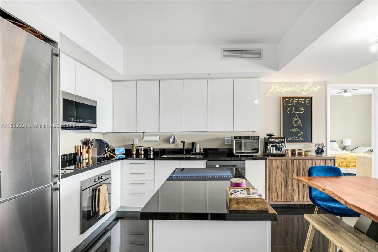 92 SW 3rd St, Unit 4312, Miami, FL 33130 Photo