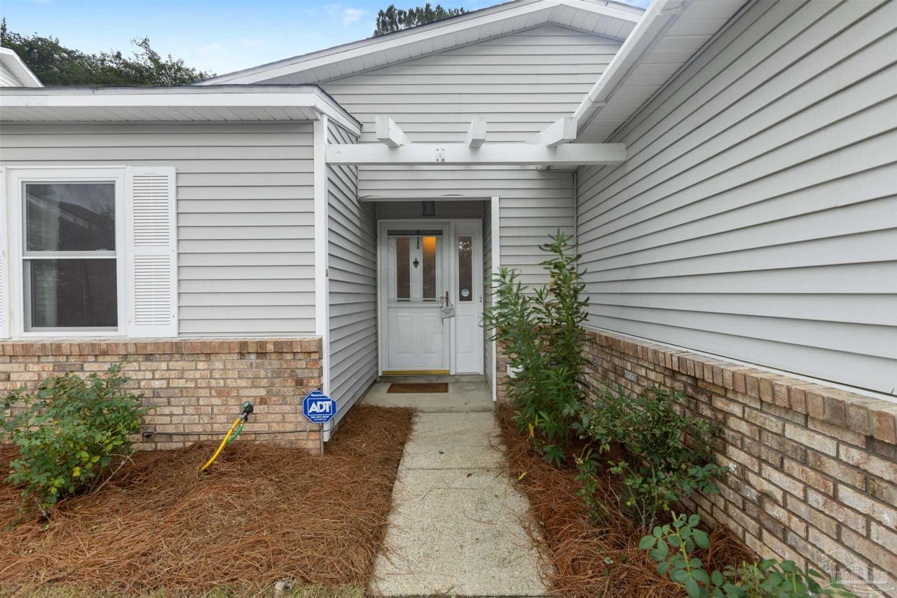 5250 Flintwood Cir Pensacola, FL 32504
