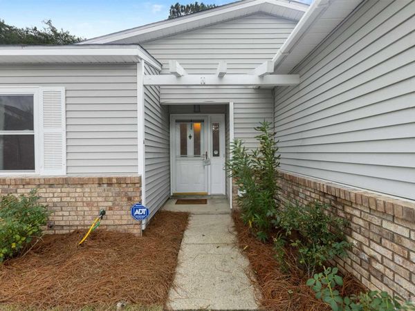 5250 Flintwood Cir, Pensacola, FL 32504