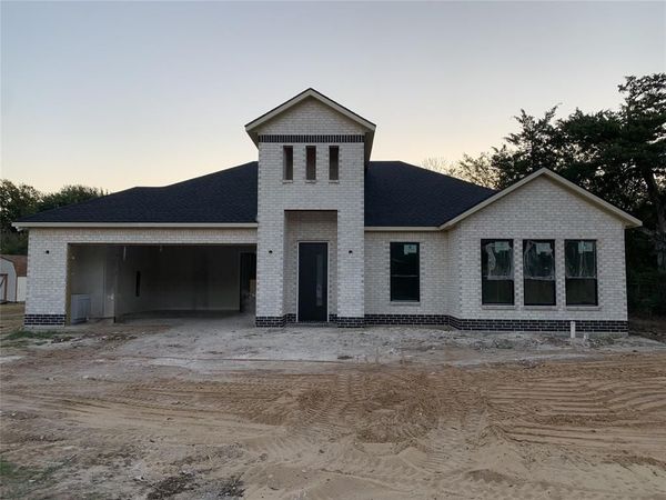 126 Port O Call Court, Runaway Bay, TX 76426