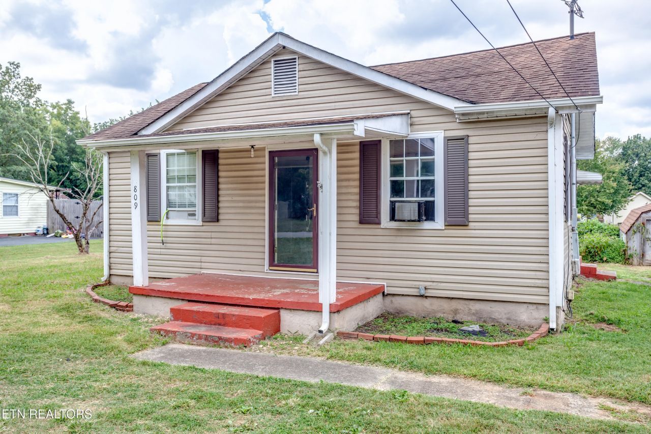 809 S Everett High Rd, Maryville, TN 37804 Main Photo