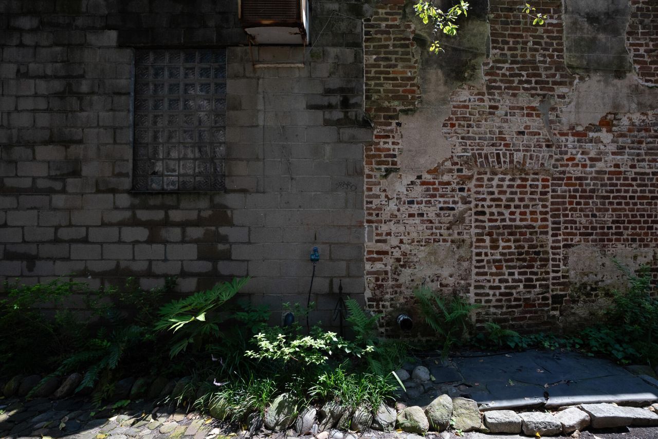 10 Philadelphia Alley Photo 11