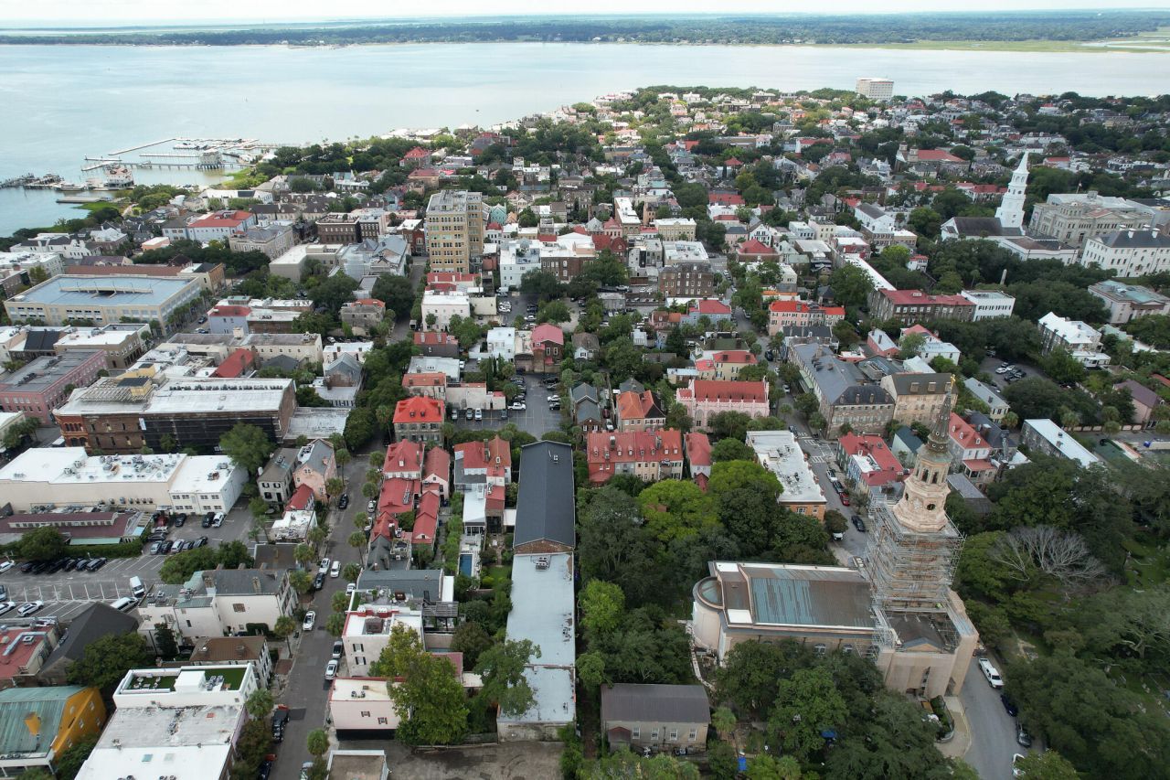 10 Philadelphia Alley Photo 5