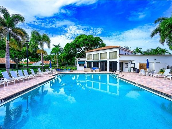 719 REEF POINT CIR, Unit 13, NAPLES, FL 34108