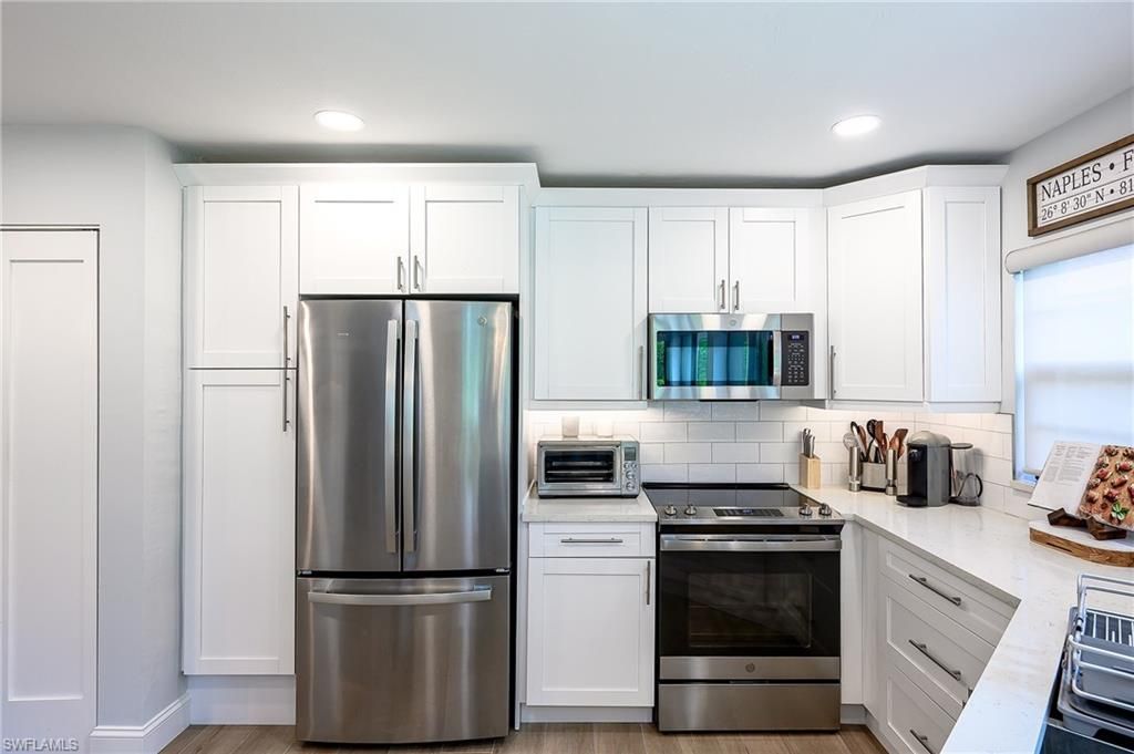 719 Reef Point Cir, Unit 13, Naples, FL 34108 Photo