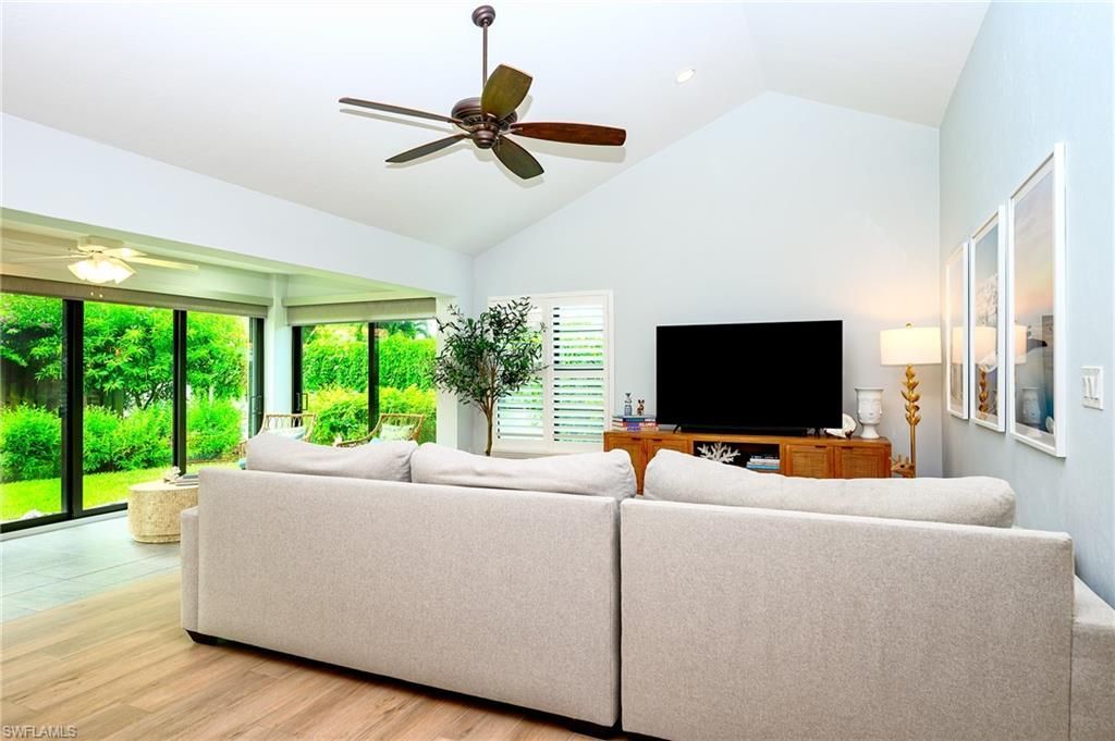 719 Reef Point Cir, Unit 13, Naples, FL 34108 Photo