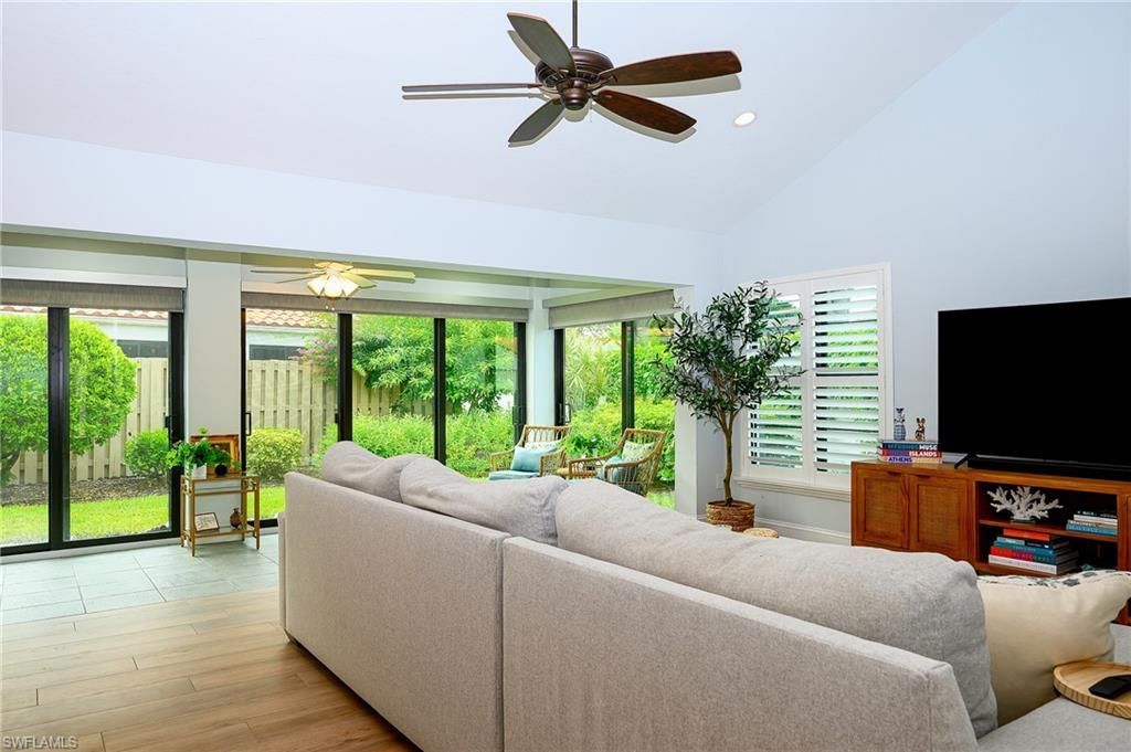 719 Reef Point Cir, Unit 13, Naples, FL 34108 Photo