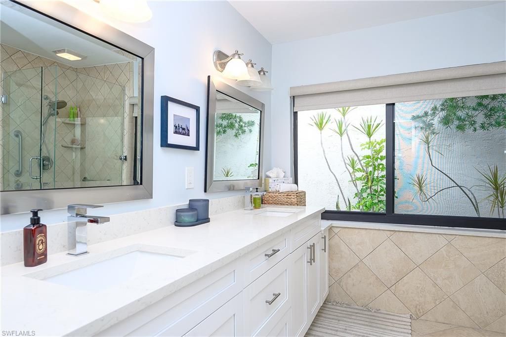 719 Reef Point Cir, Unit 13, Naples, FL 34108 Photo