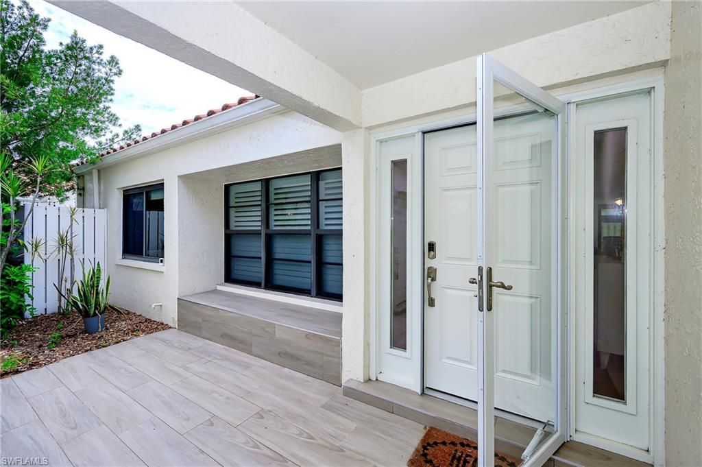 719 Reef Point Cir, Unit 13, Naples, FL 34108 Photo
