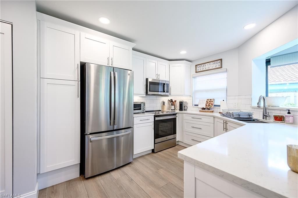 719 Reef Point Cir, Unit 13, Naples, FL 34108 Photo
