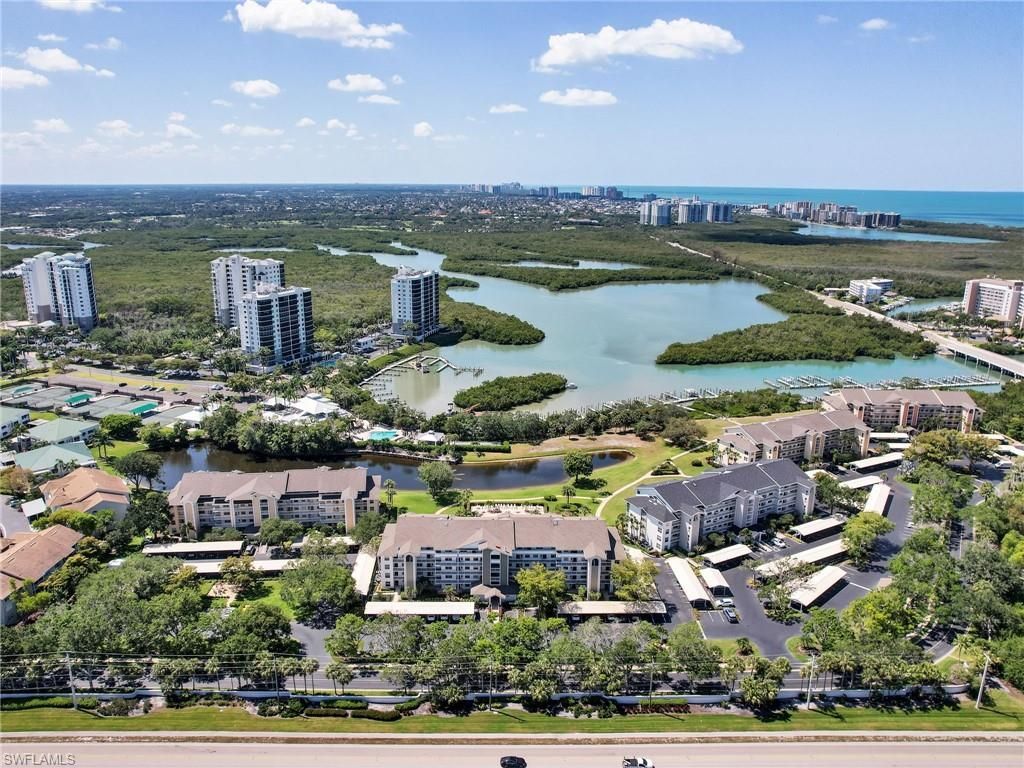 320 Horse Creek Dr, Unit 105, Naples, FL 34110 Photo
