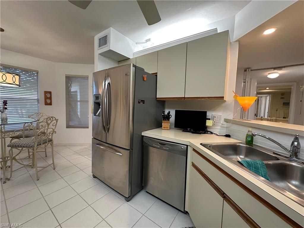 320 Horse Creek Dr, Unit 105, Naples, FL 34110 Photo