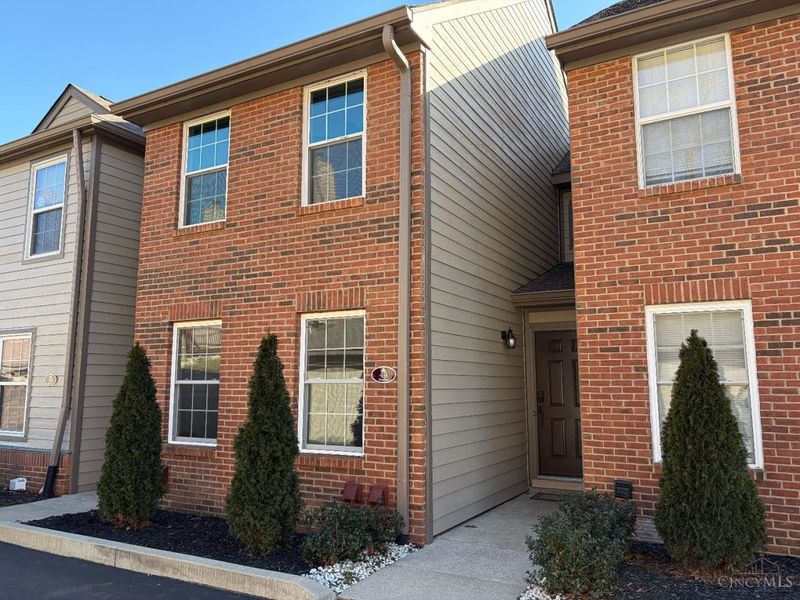 10555 Montgomery Road, Unit 49, Montgomery, OH 45242 Photo 4