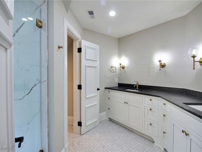 2970 Fairmount Boulevard, Cleveland Heights, OH 44118 Photo 16