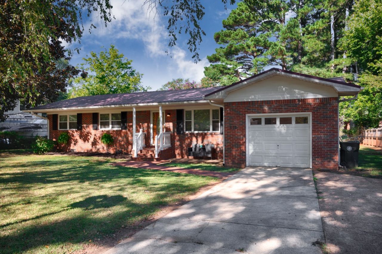 612 Hereford Dr, Athens, AL 35611 Main Photo