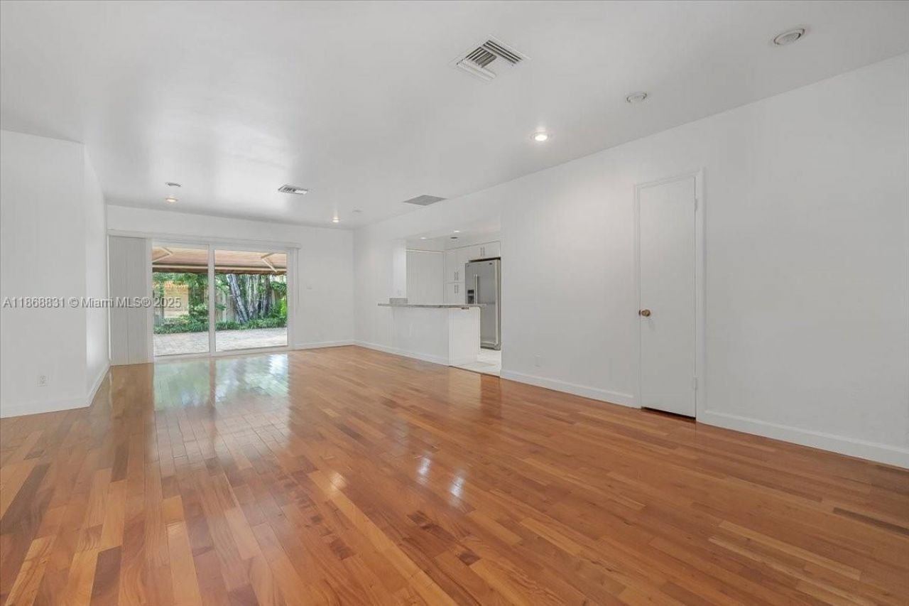 613 NE 17th Ter, Fort Lauderdale, FL 33304 Photo