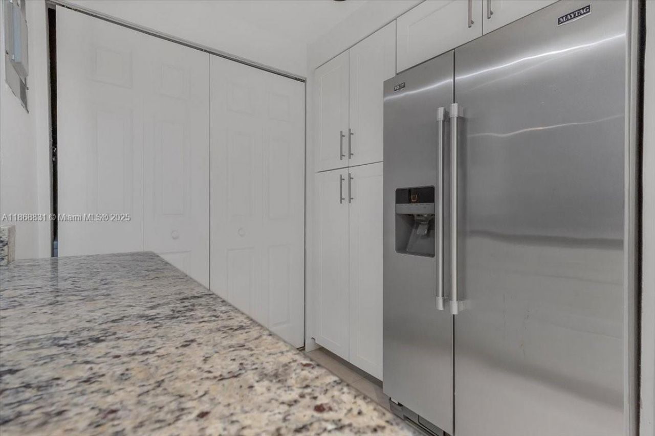 613 NE 17th Ter, Fort Lauderdale, FL 33304 Photo