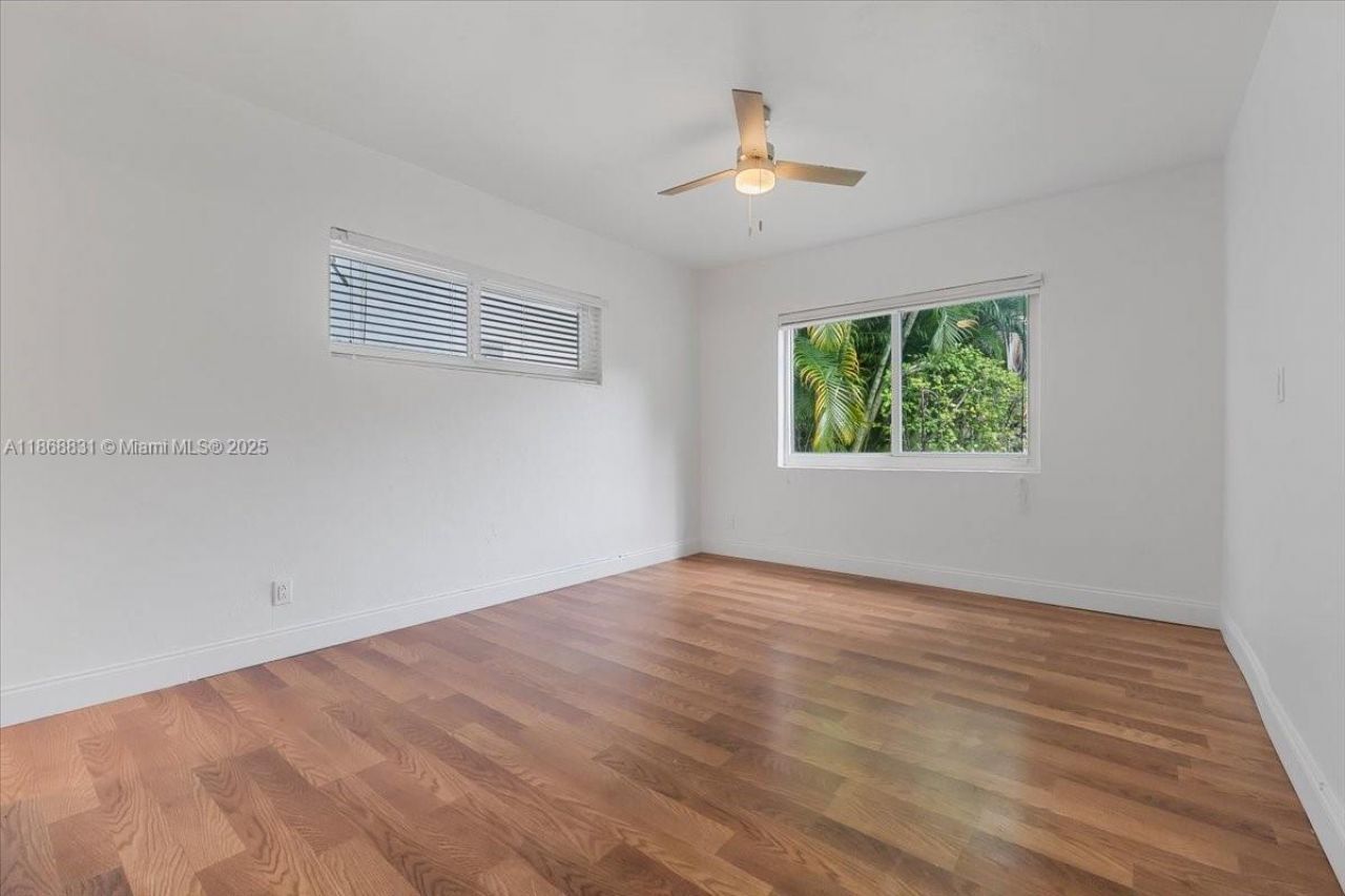 613 NE 17th Ter, Fort Lauderdale, FL 33304 Photo