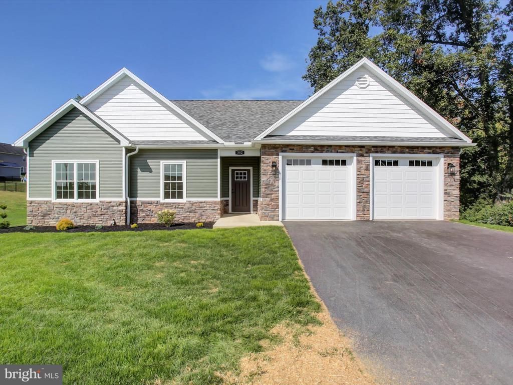 382 Teaberry Drive, Greencastle, PA 17225 Main Photo