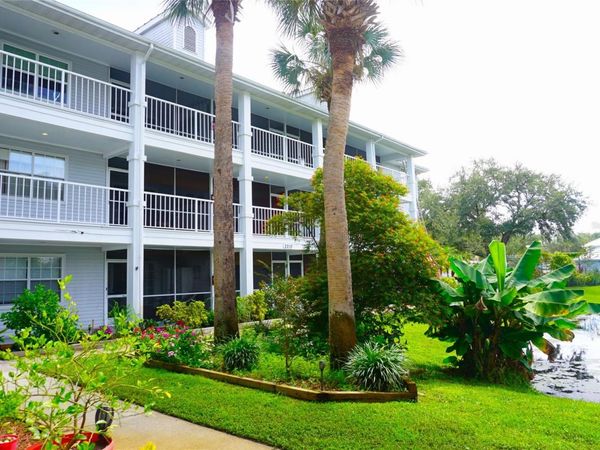 2210 VISTA DEL SOL CIRCLE, Unit 520, LUTZ, FL 33558