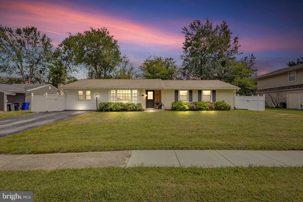 1305 Harwich Drive, Waldorf, MD 20601 Main Photo