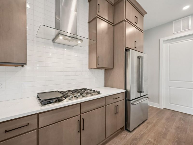 2867 Kobuk Drive, Unit 201, Columbus, OH 43228 Photo 9