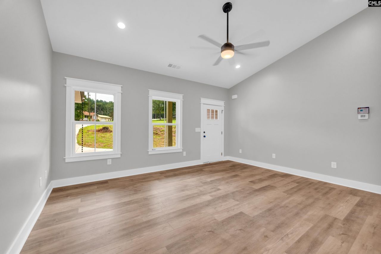 111 Brookside Drive  Photo 10