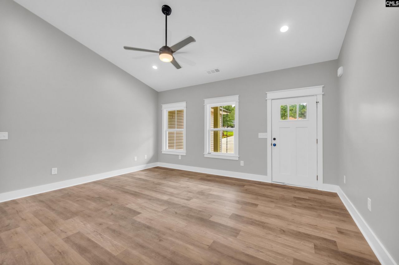 111 Brookside Drive  Photo 11