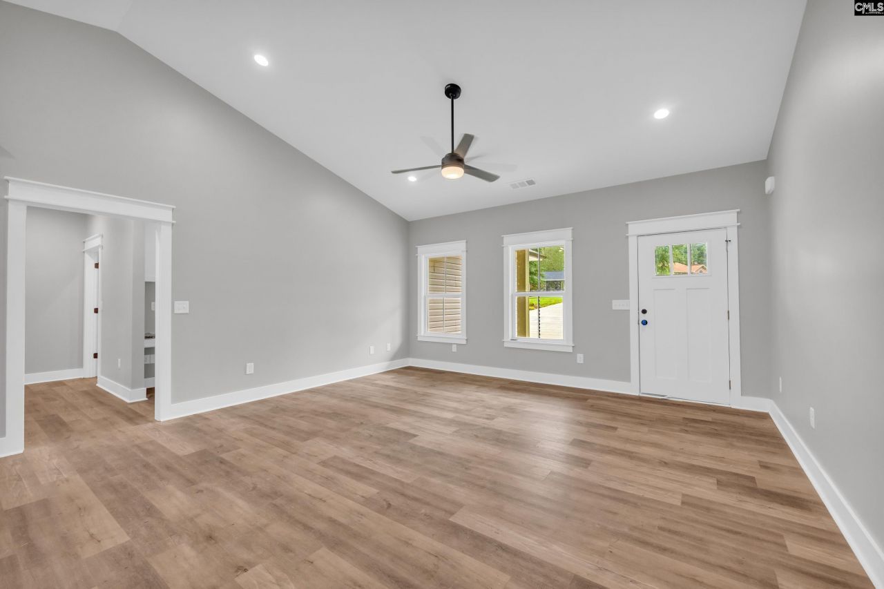 111 Brookside Drive  Photo 12