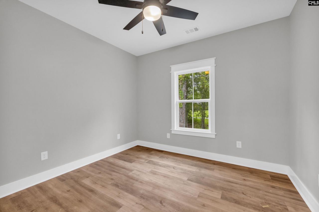 111 Brookside Drive  Photo 18