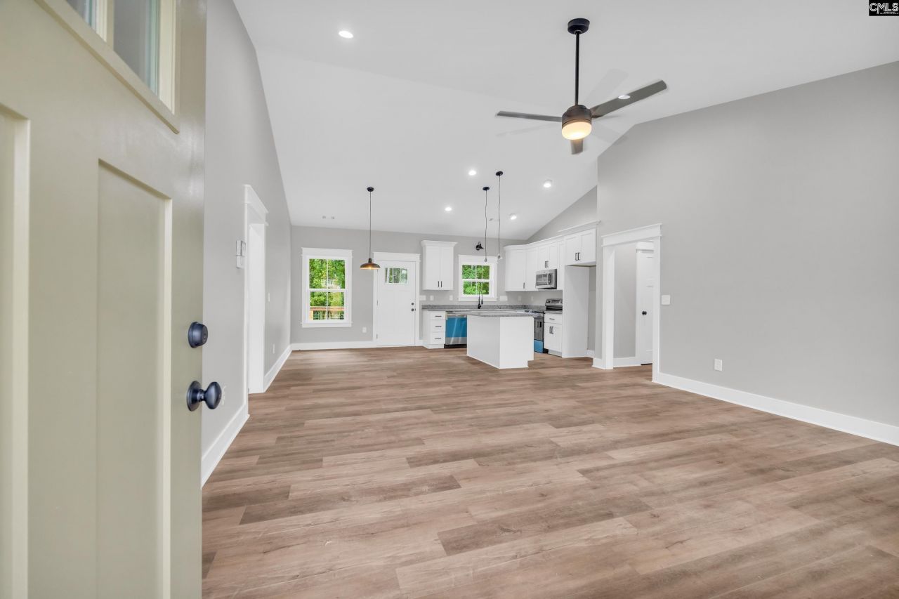 111 Brookside Drive  Photo 7