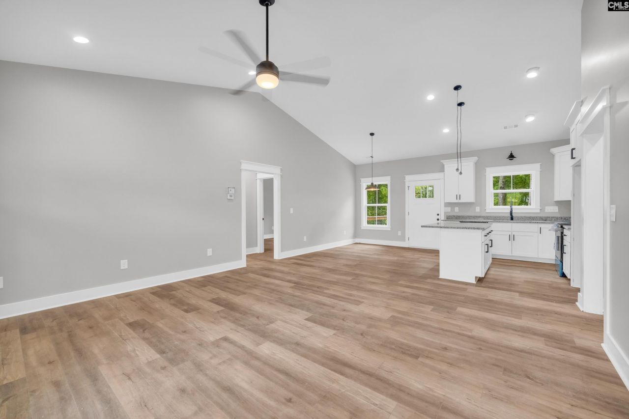 111 Brookside Drive  Photo 9