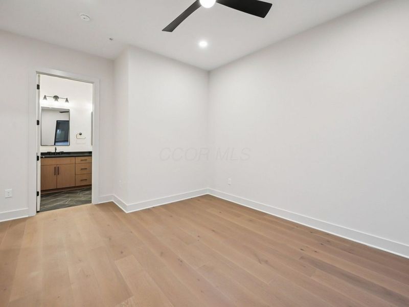 2867 Kobuk Drive, Unit 402, Columbus, OH 43228 Photo 20