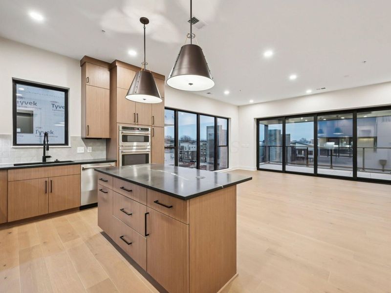 2867 Kobuk Drive, Unit 402, Columbus, OH 43228 Photo 6