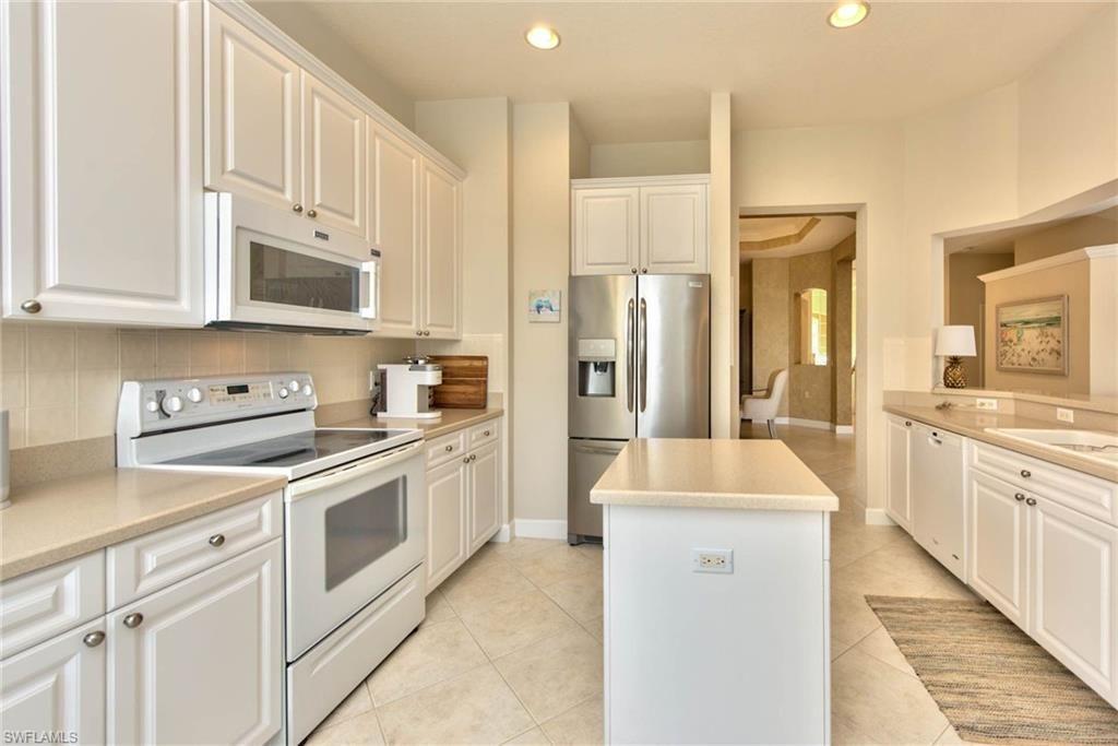 9657 Cypress Hammock Cir, Unit 202, Estero, FL 34135 Photo