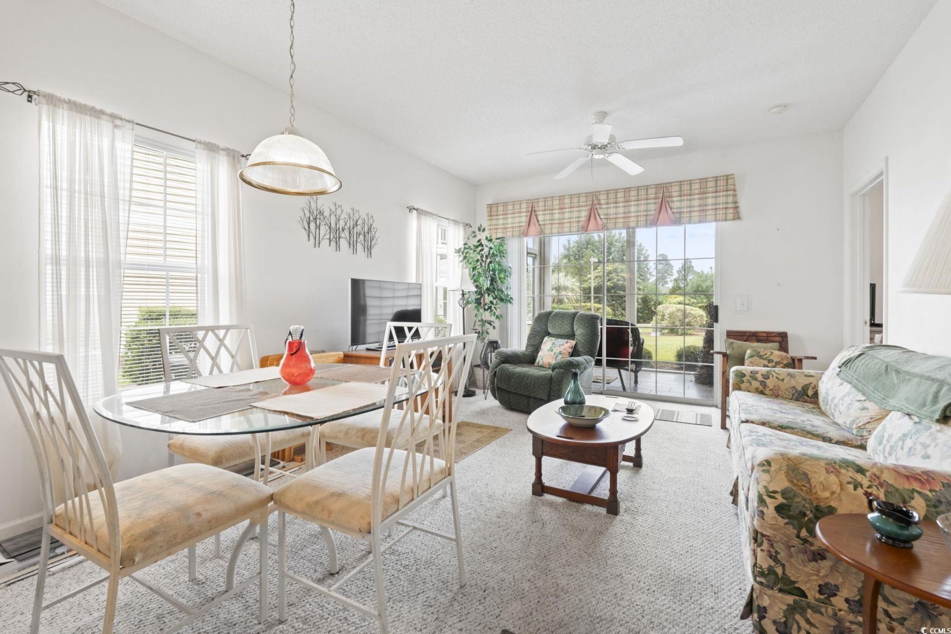 2020 Cross Gate Blvd. Photo 10