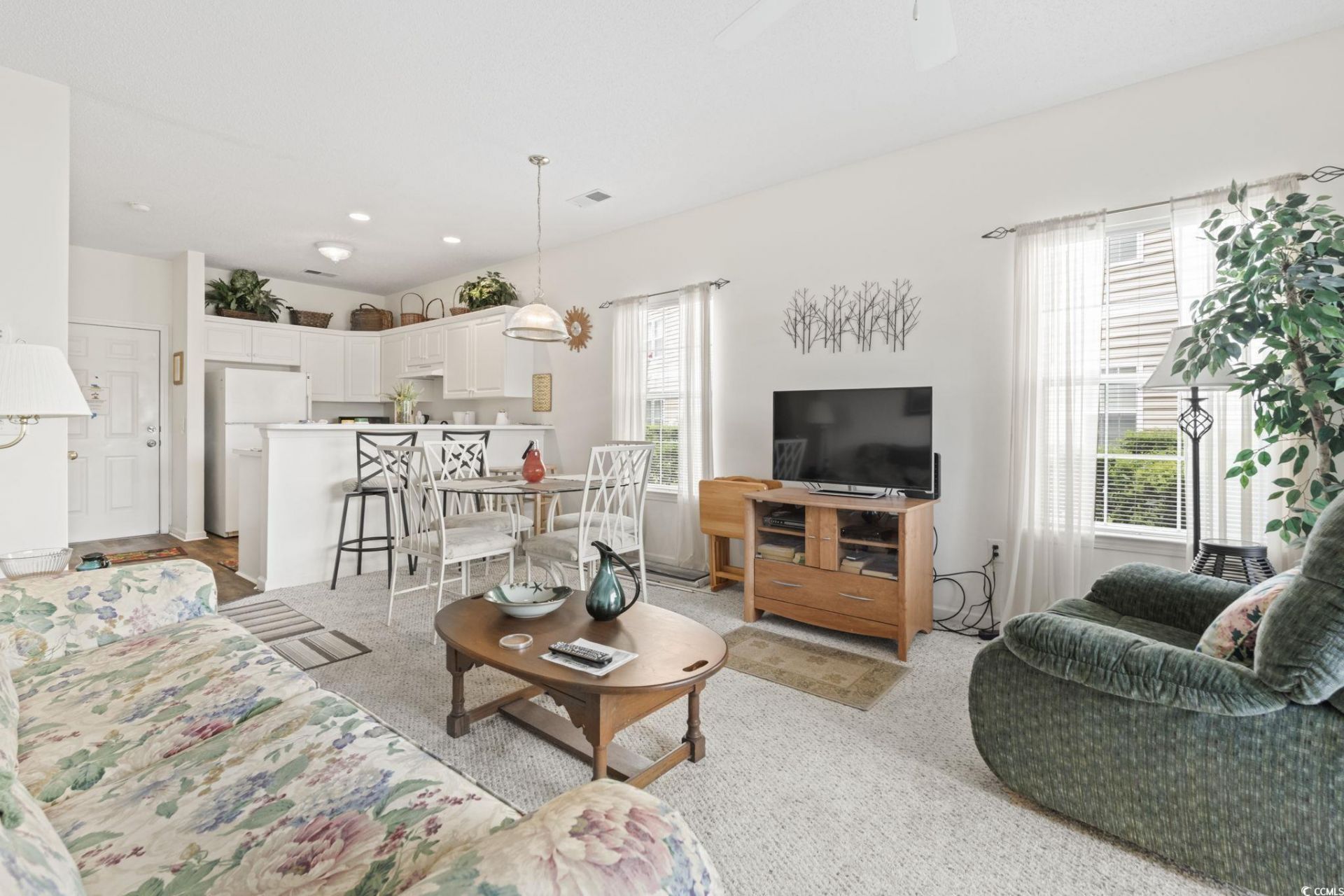 2020 Cross Gate Blvd. Photo 13