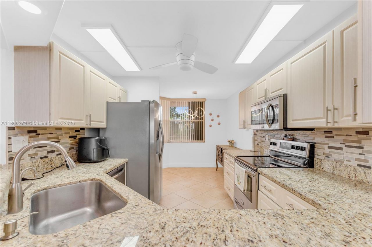 2521 NW 104th Ave, Unit 307, Sunrise, FL 33322 Photo