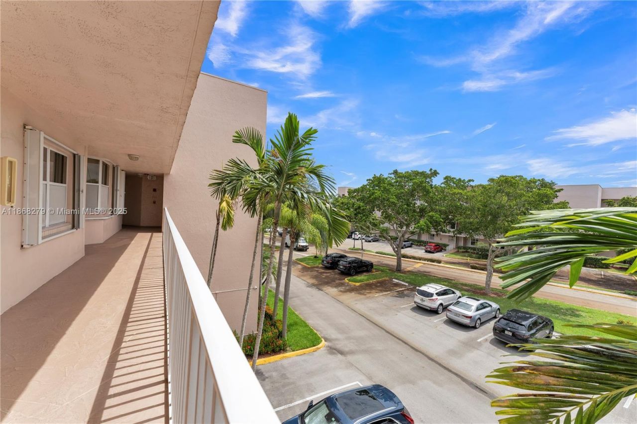 2521 NW 104th Ave, Unit 307, Sunrise, FL 33322 Photo