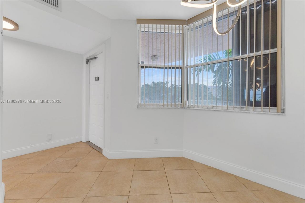 2521 NW 104th Ave, Unit 307, Sunrise, FL 33322 Photo