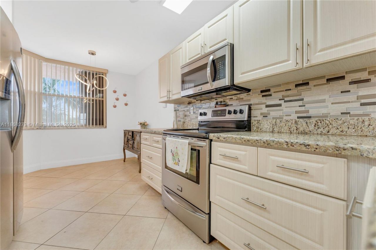 2521 NW 104th Ave, Unit 307, Sunrise, FL 33322 Photo