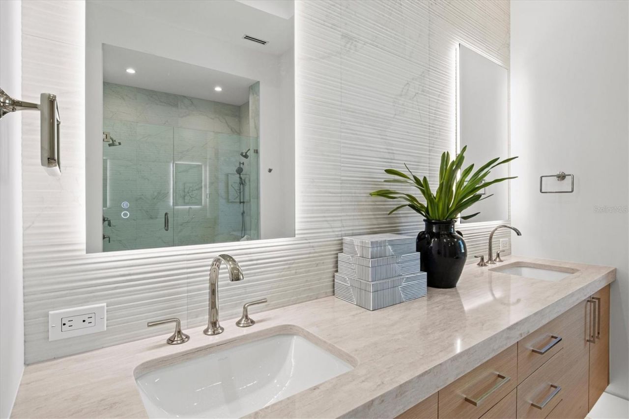 524 Halyard Ln, Longboat Key, FL 34228 Photo