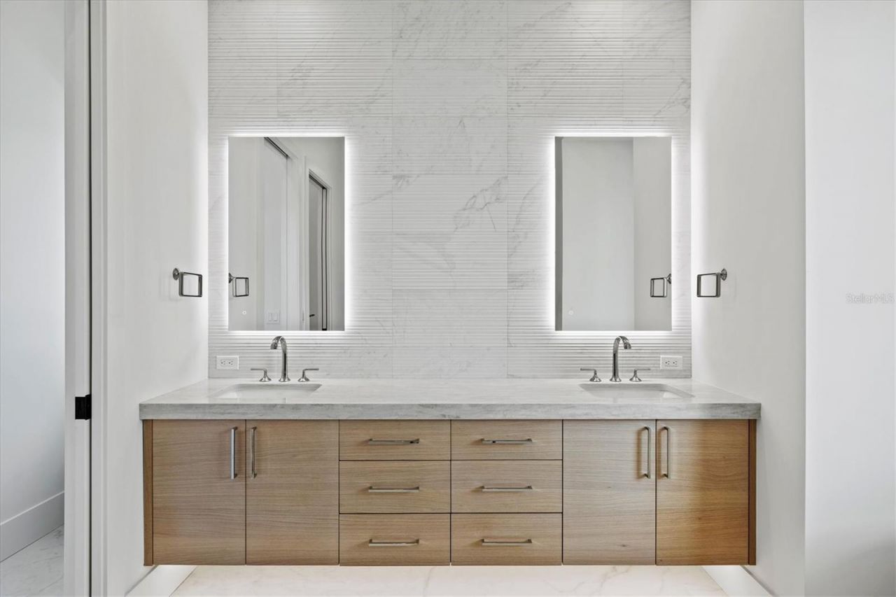 524 Halyard Ln, Longboat Key, FL 34228 Photo