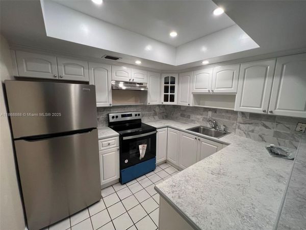 2605 NW 47th Ter, Unit 103, Lauderdale Lakes, FL 33313