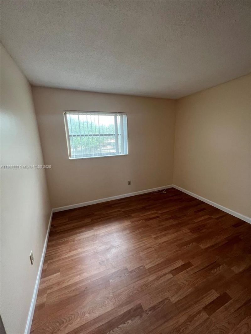 2605 NW 47th Ter, Unit 103, Lauderdale Lakes, FL 33313 Photo