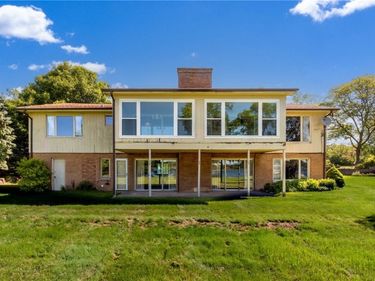 2382 West Oakfield Road, Grand Island, NY 14072