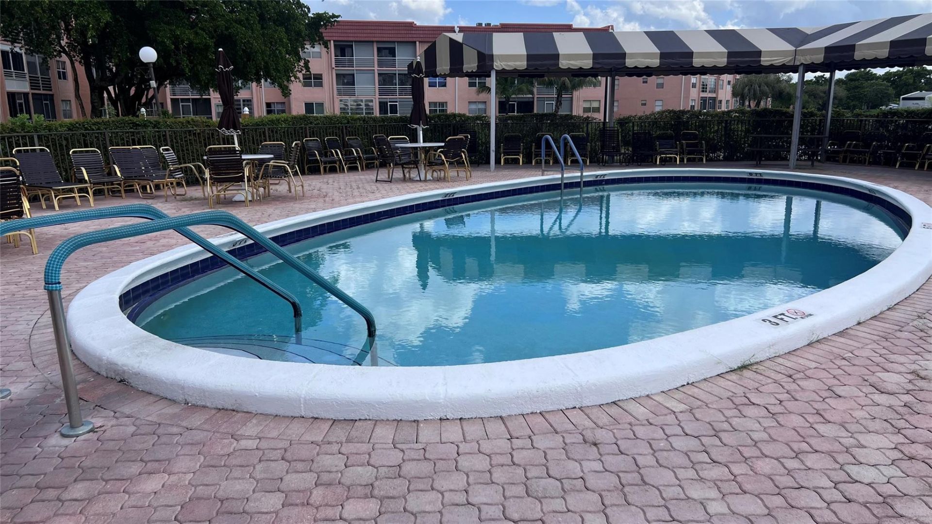 9261 Sunrise Lakes Boulevard, Unit 212, Sunrise, FL 33322 Photo